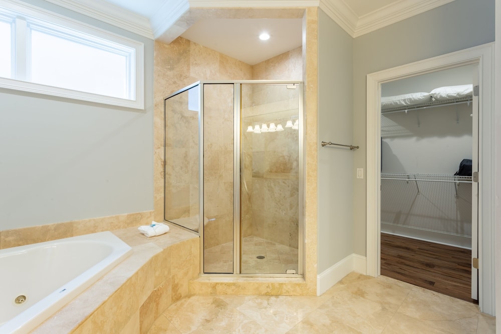 Lido by Avantstay Oceanfront Home w Pool Hot Tub Game Room Gorgeous Views