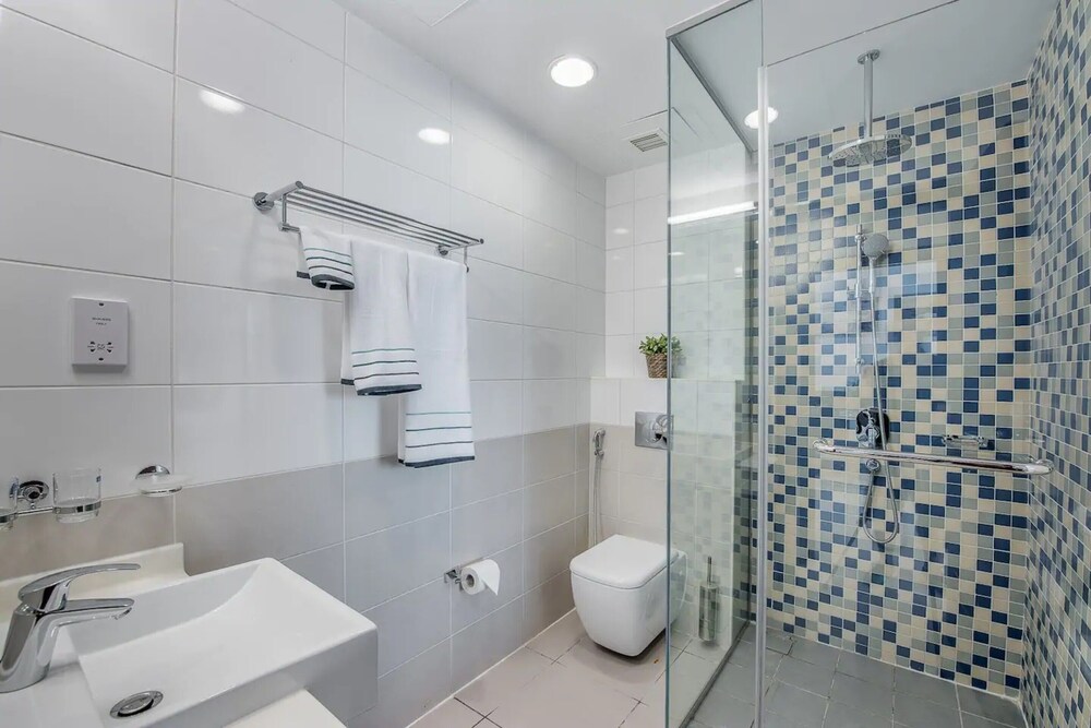 Stunning 1 Bedroom Sea View on the Palm