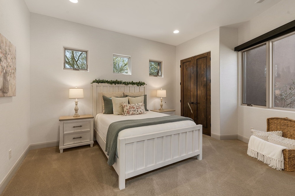 Escape To Entrada 4 Bedroom Home
