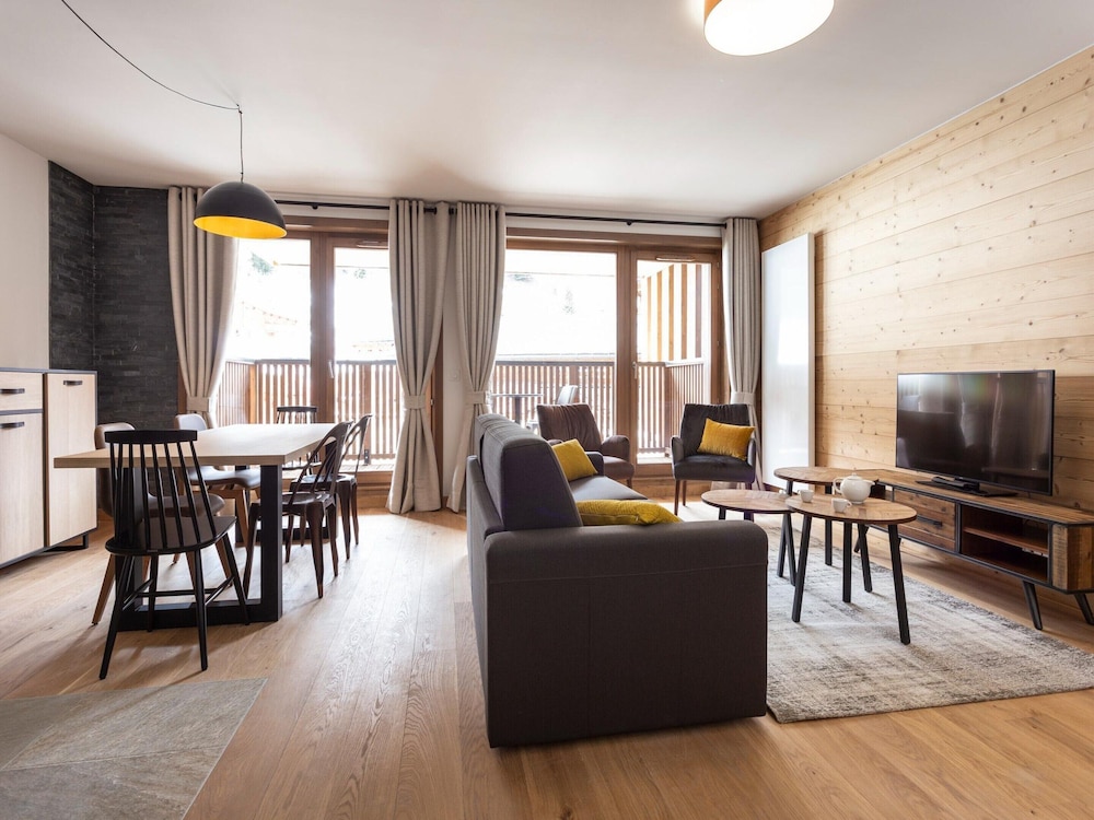 Chalet in Paradiski With Ski-in/ski-out Access