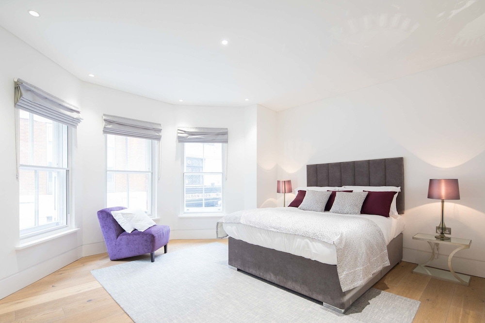 Romily Street Apartment
