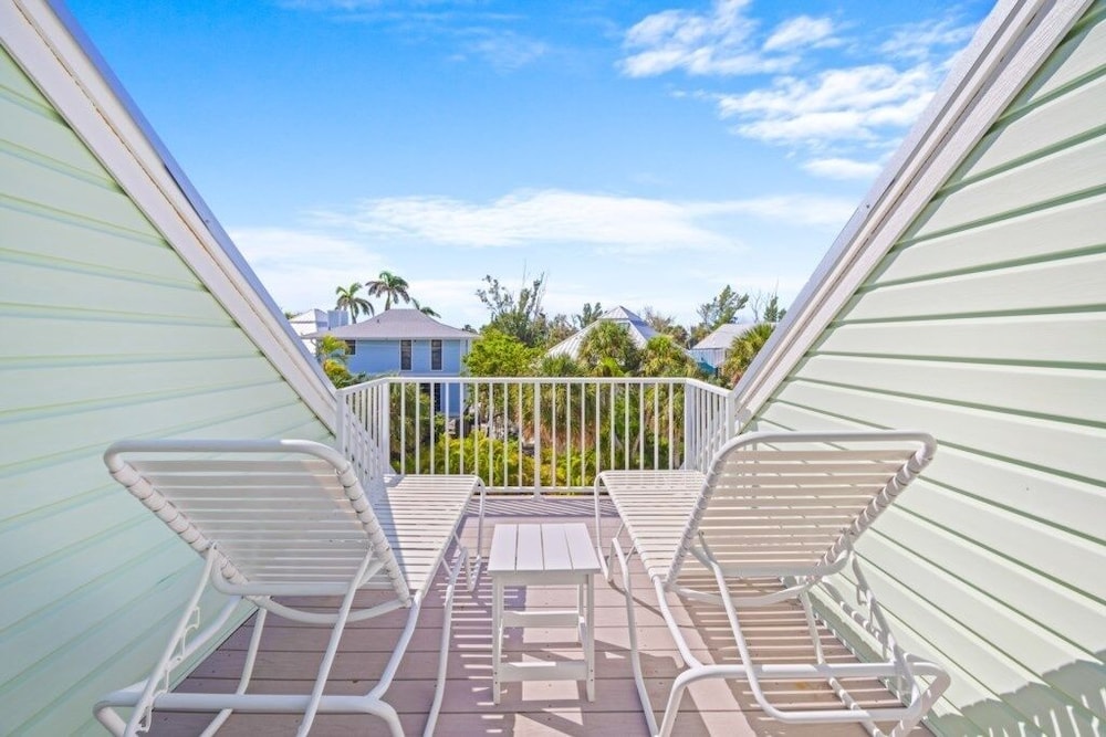Summer Breeze 7 Bedroom Home