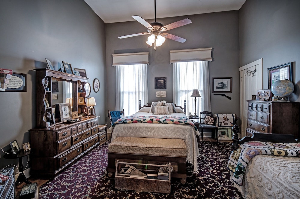 Clyde and Marie's Bed & Breakfast