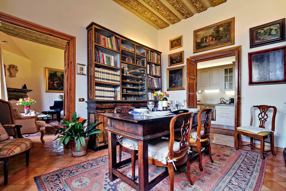 Treasurerome Colosseum Terrace 2BR