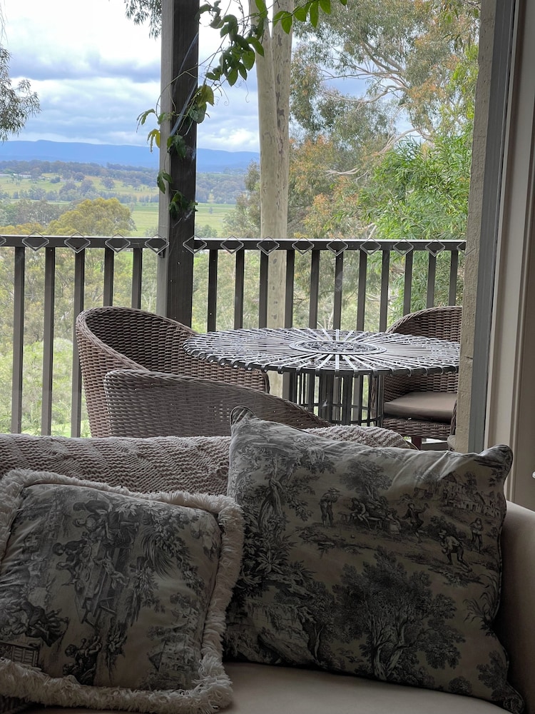 CYPRESS LAKES HUNTER VALLEY