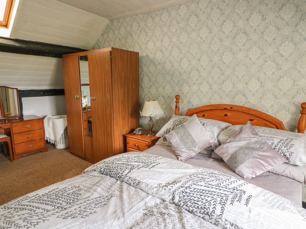 Caerau Farm House