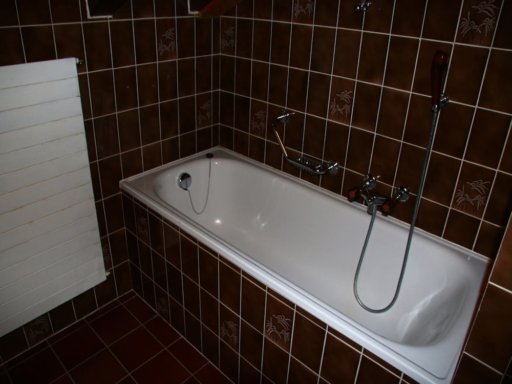 Peaceful Apartment With Amenities