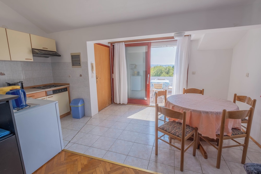 Apartment Miskic 4