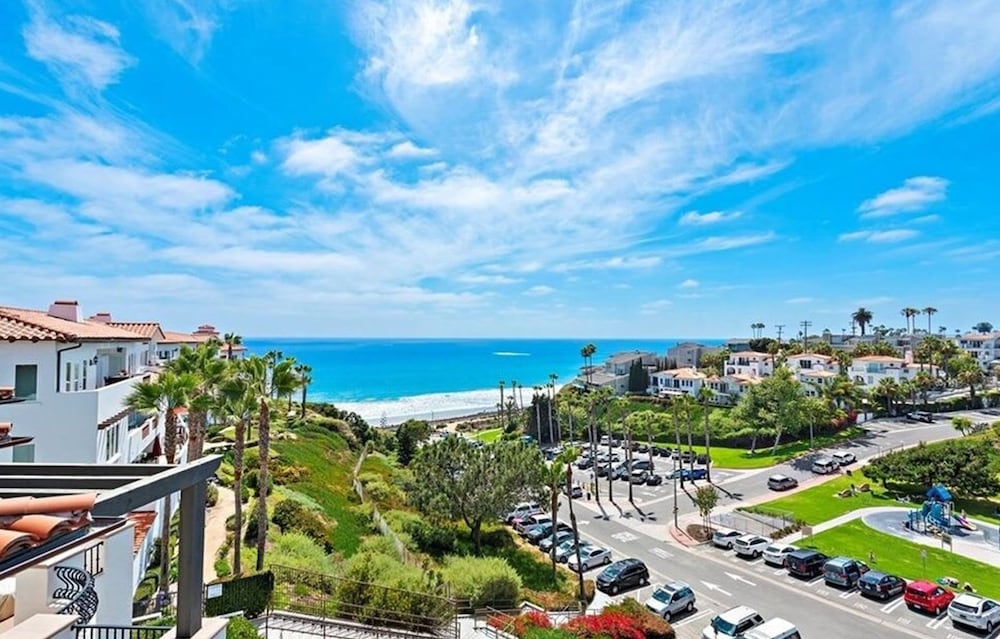 Walk To Beach 2BR Top Location - AA