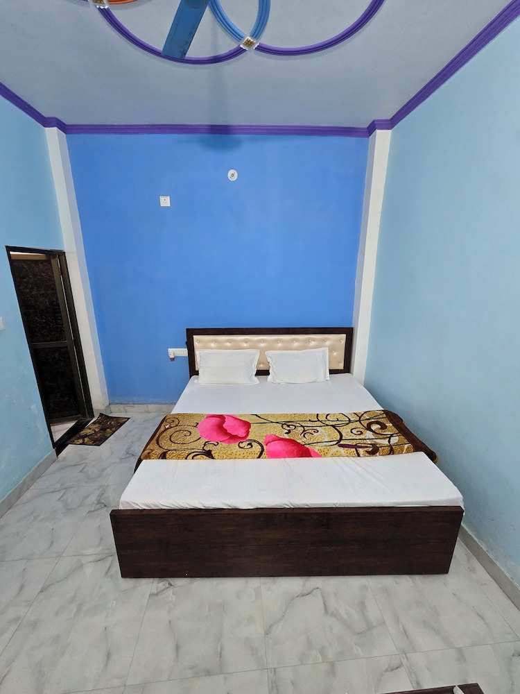 Avadh Dham Guest House