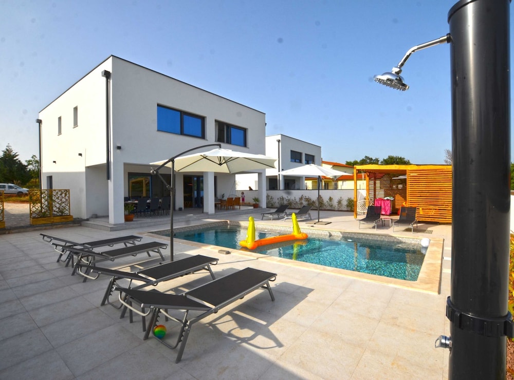 Refined and Inviting Villa in Kanfanar