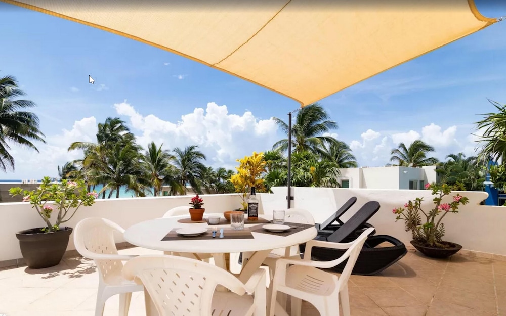 Beachfront Homes by Playa Paradise
