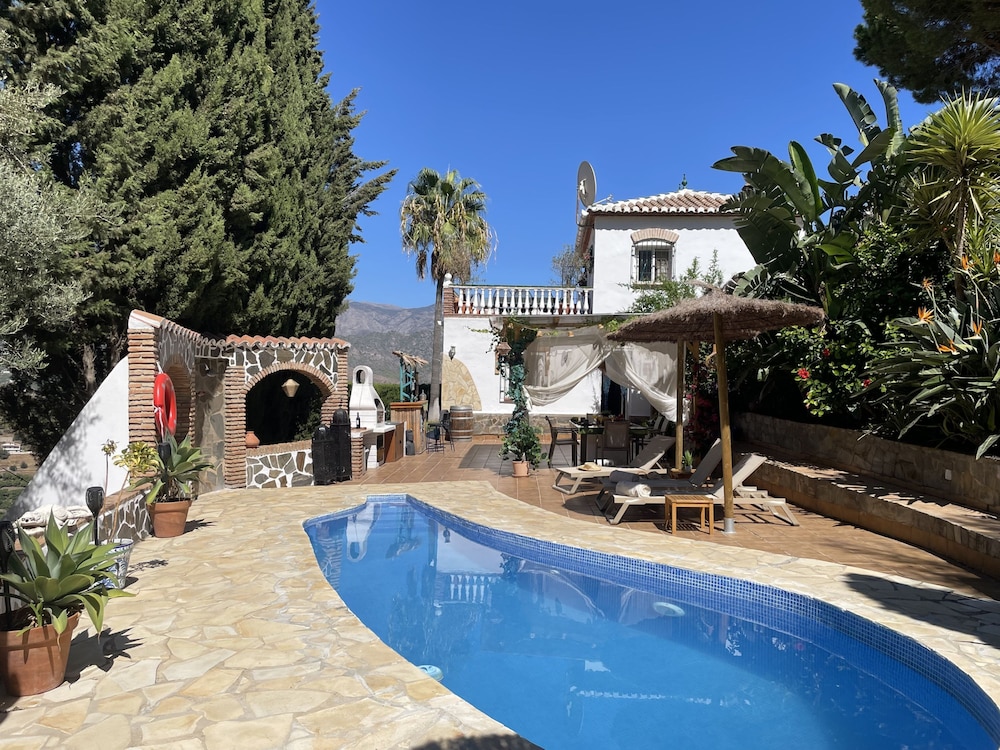 Villa Jina con Piscina by At Home Costa del Sol