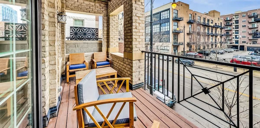 South Loop Three Bedroom Two Bath Home