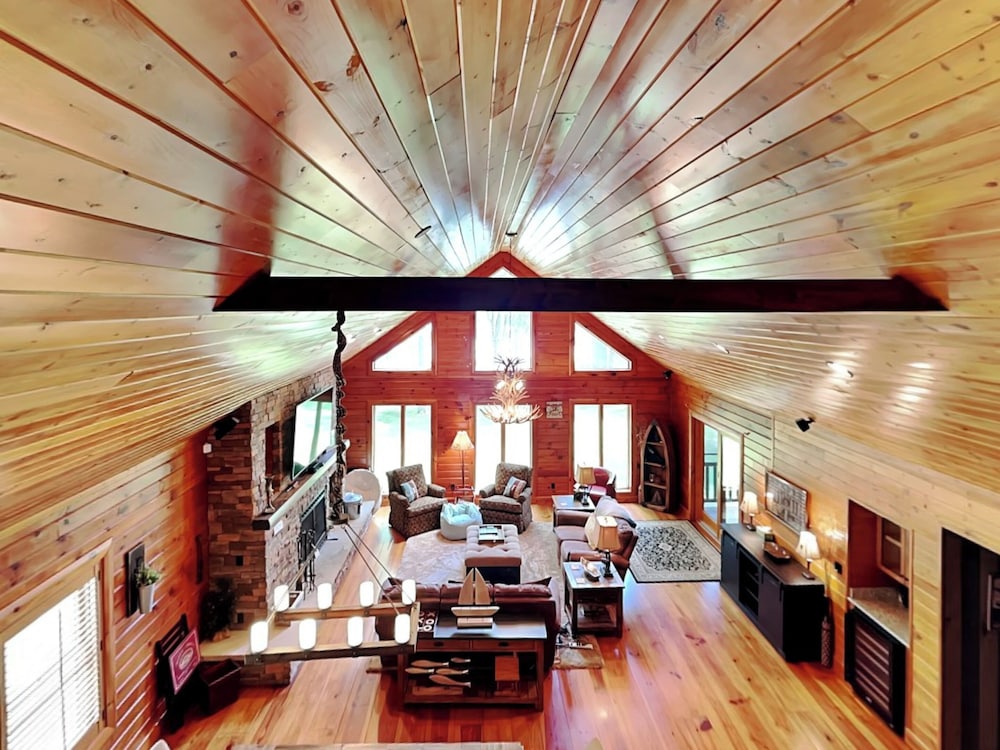 Crow's Point Lakehouse by Taylor Made Deep Creek