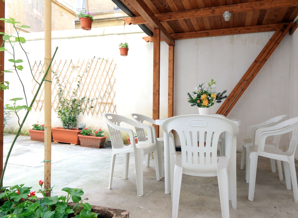 LuckyDomus Esquilino apartment