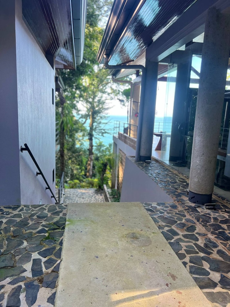 Luxurious Rainforest Retreat in Drake Bay, Osa, Costa Rica
