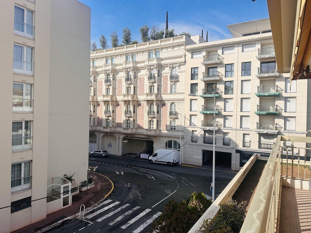 One Bedroom Apartment in the Center of Cannes Next to the Carlton a few Meters From the Croisette - 367