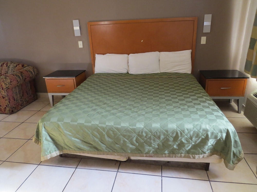 Executive Inn and Suites