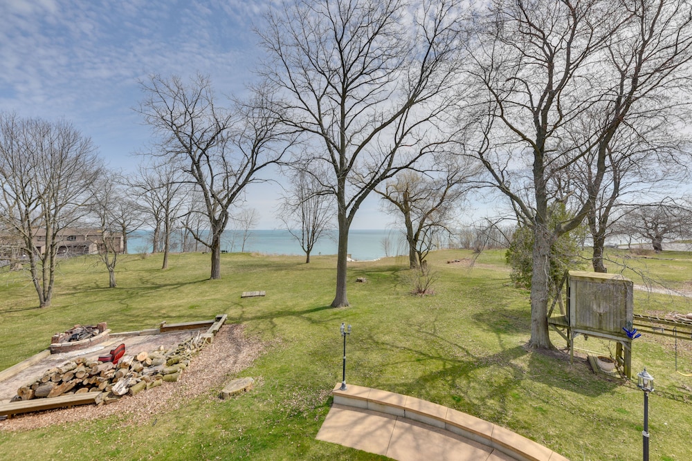 Lake Michigan Vacation Rental w/ Private Beach! - Property Image 3