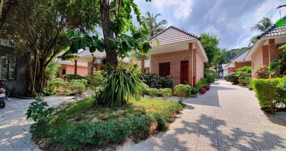 Rum Bungalow Resort Phu Quoc