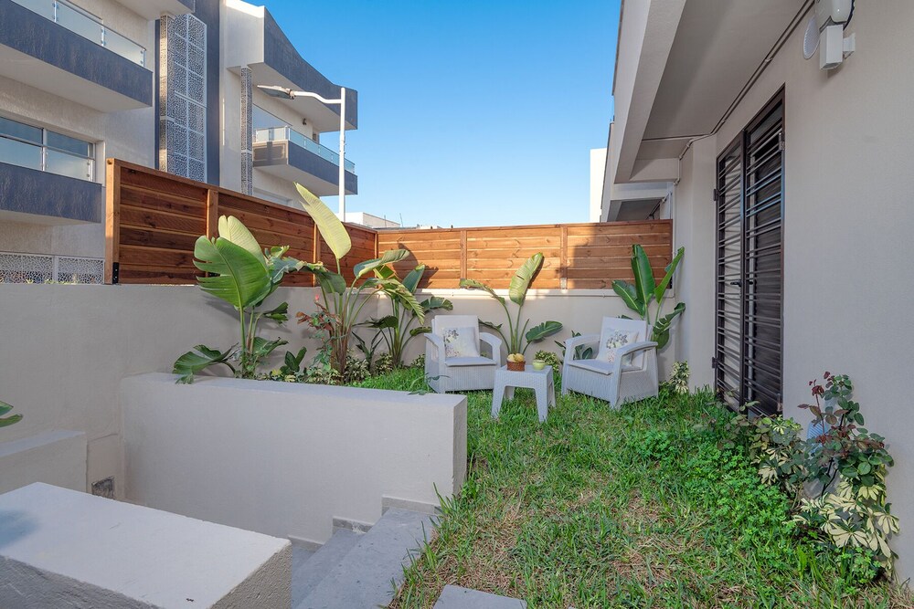 Hotel Le Rez De Jardin - Image 1