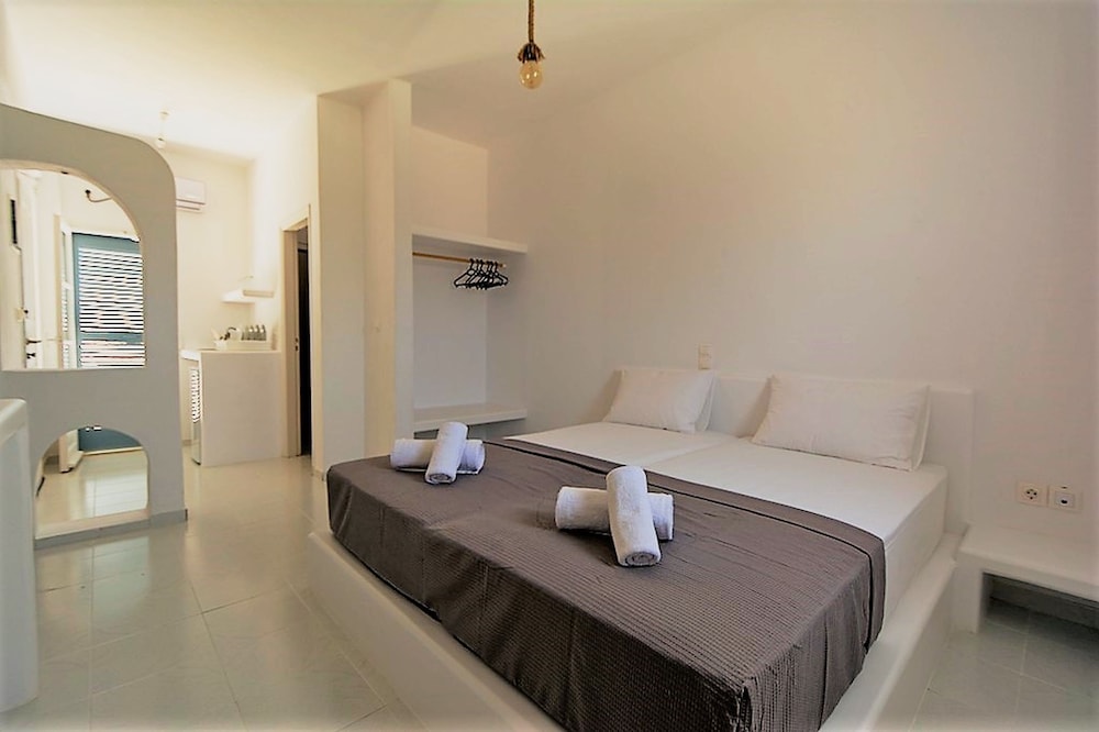 Teoria Paros | Matsas Windmill photo 5