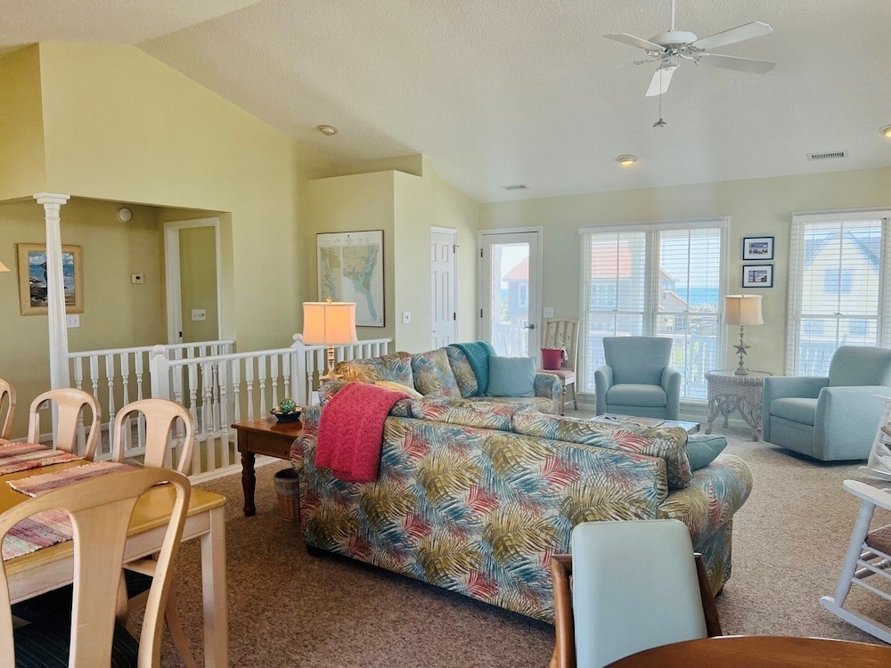 Le Tournesol 4 Bedroom Home by RedAwning - Property Image 44