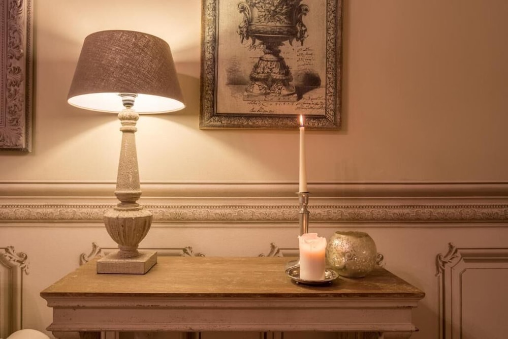 Αn enchanting residence in front of the Juliet house