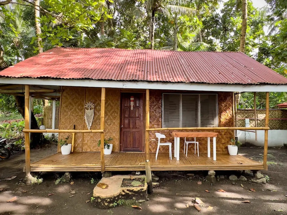 Playa Del Fuego Beach Hostel and Resort