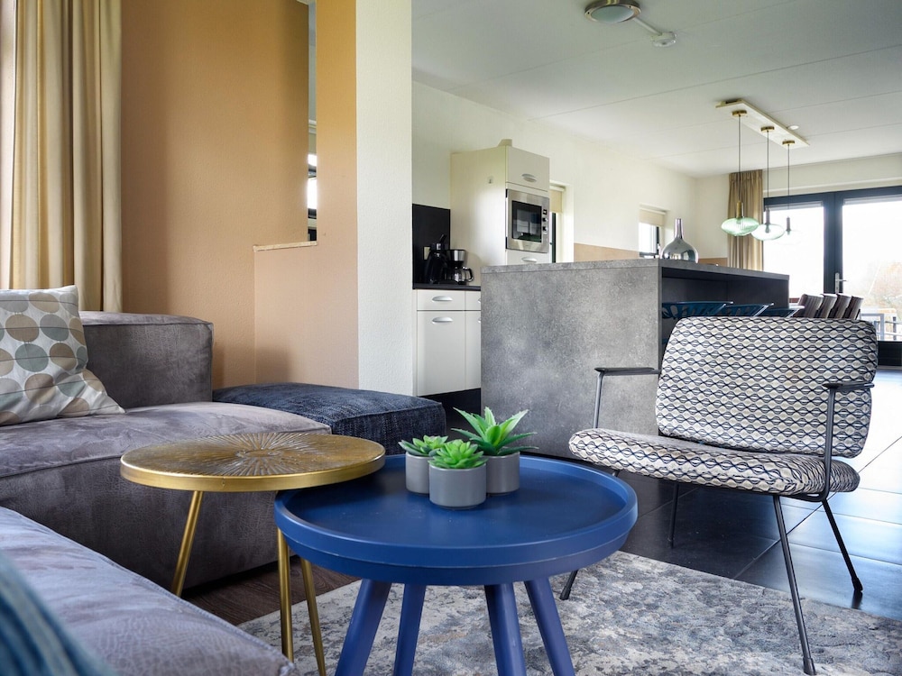Family Home With Wellness and Tour Boat