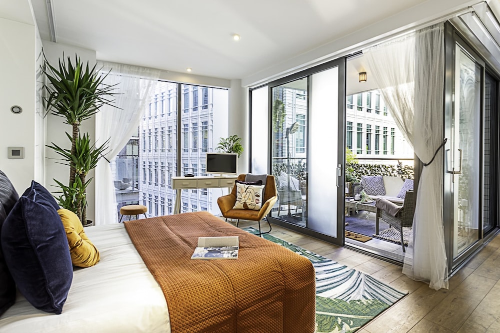 Idyllic Covent Garden Flat