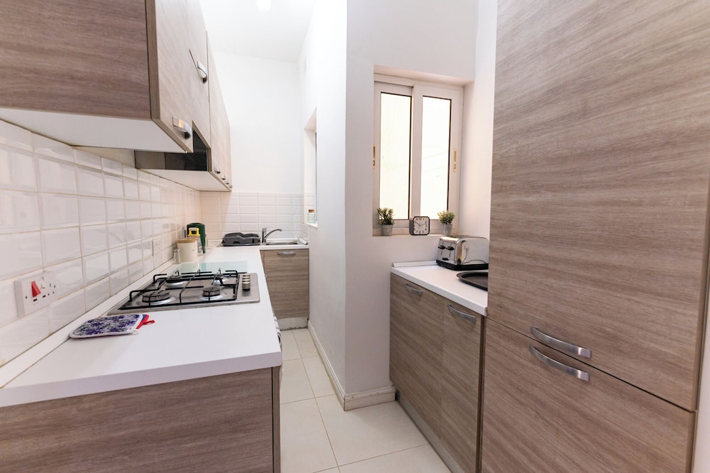 Seaside Cosy Maisonette- 2 mins from sea