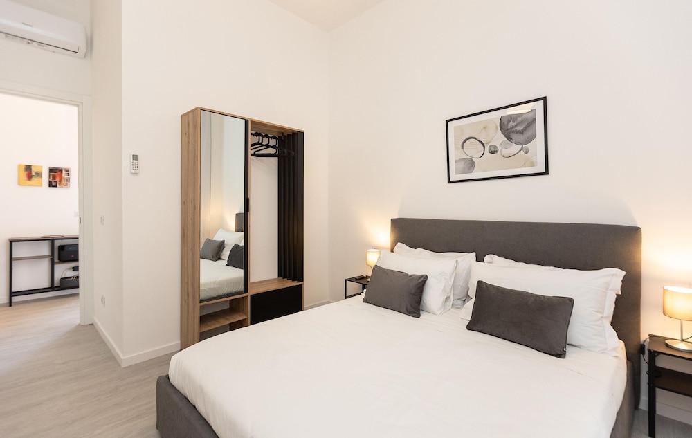 Constance Terrace Apartment