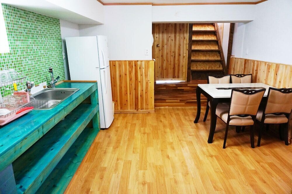 Unnie Guesthouse - Hostel