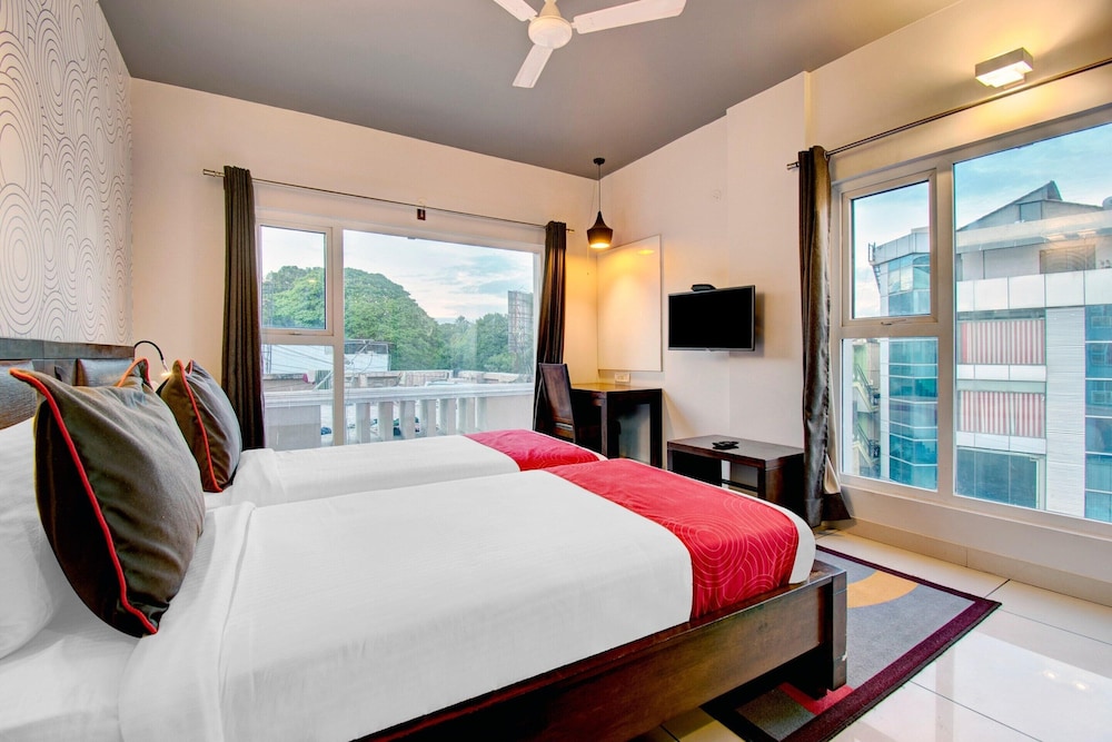 Elite Stays at Ulsoor Near Halasuru Metro Station