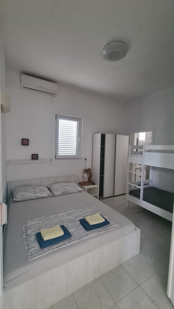 Apartments Luna
