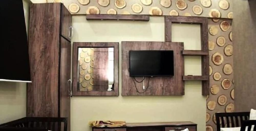 Hotel Karachi Guest House view 4