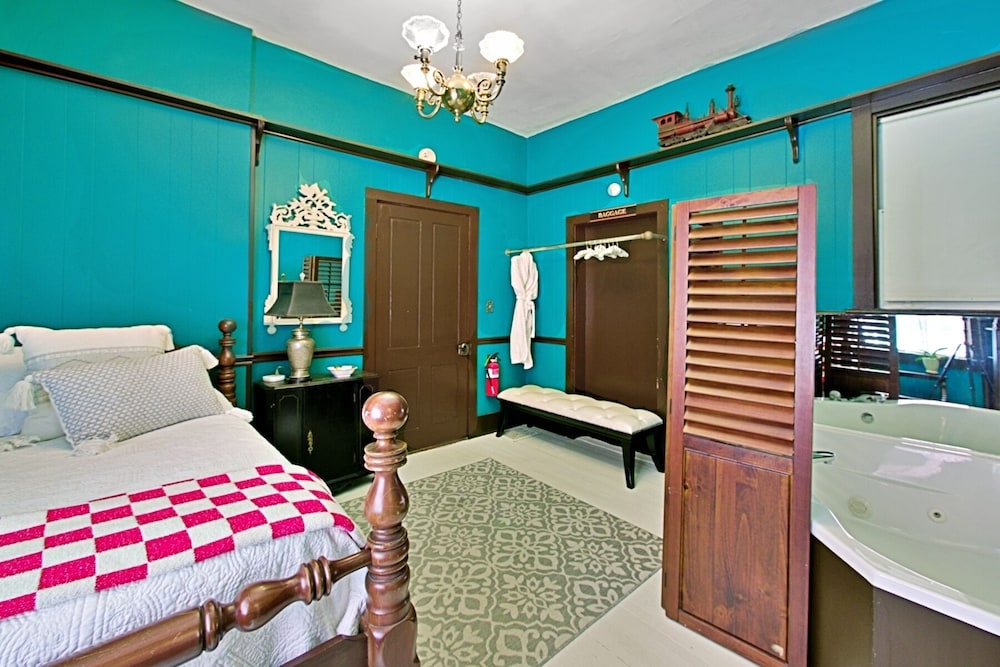 Chesnut Cottage Inn