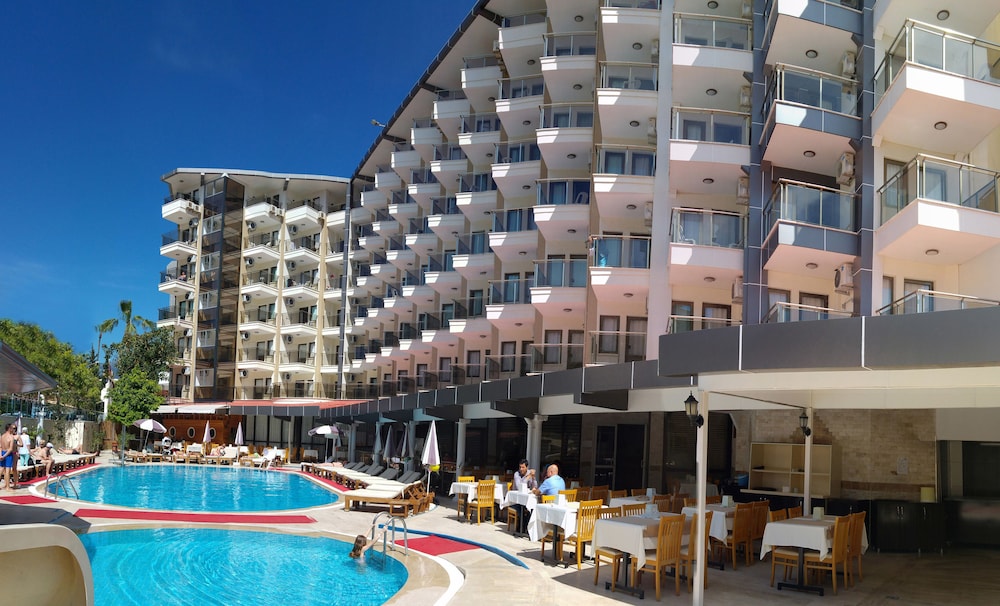 Monte Carlo Hotel - All Inclusive