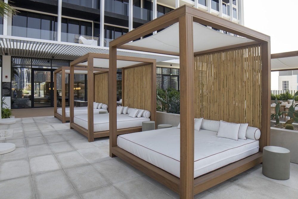 Upside Living Studio With Burj Views - Business Travelers