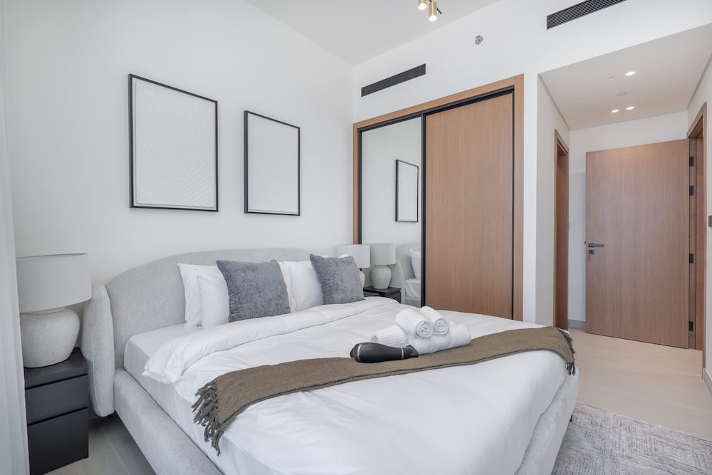 Tranquil 2 Bedroom in Binghatti Onyx With a Private Pool and City View