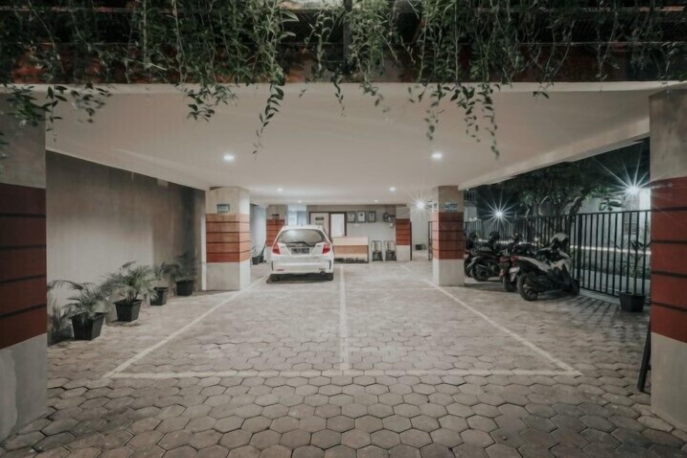 Dparagon Kemuning - Campus Accommodation view 3