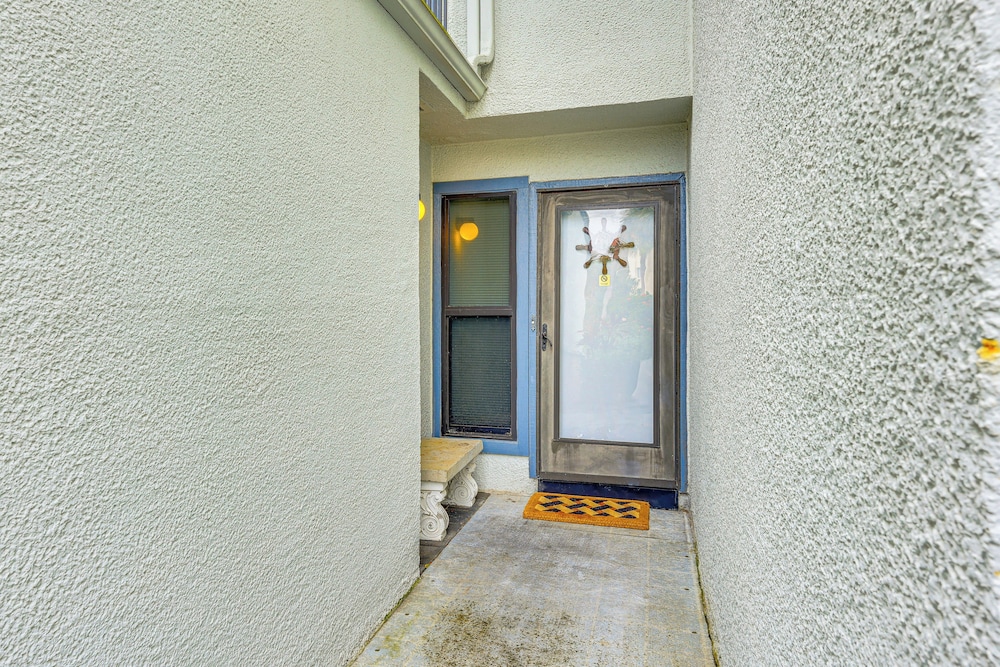 Community Pool: St Augustine Condo Near Beaches