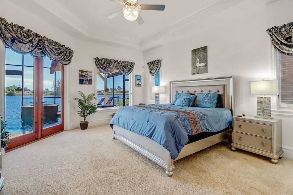 4604 NW 33rd Ter view 3