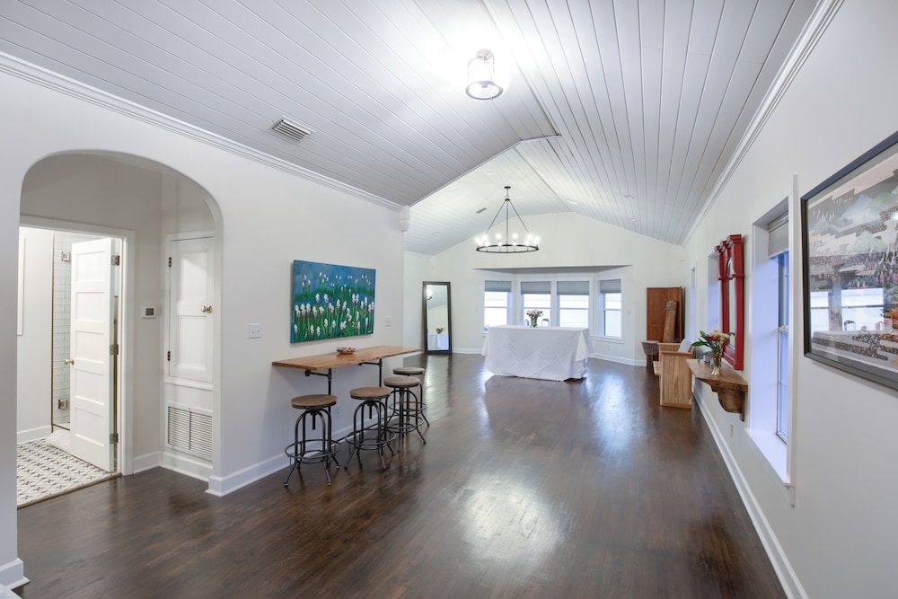 Jubilee Suites Boutique B&B