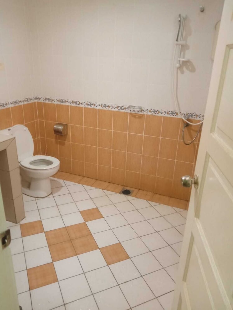 Natol Homestay - Kuching Home Penthouse Airport Road