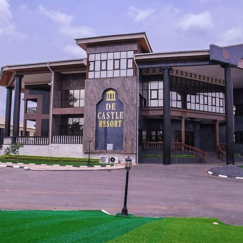 De Castle hotels & Resort