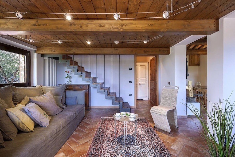 Casale Degli Ulivi 12 by Marche Holiday Villas