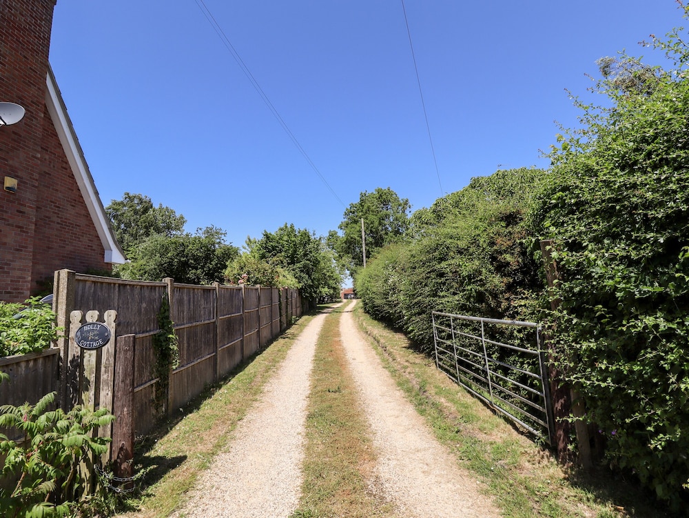 Holly Cottage